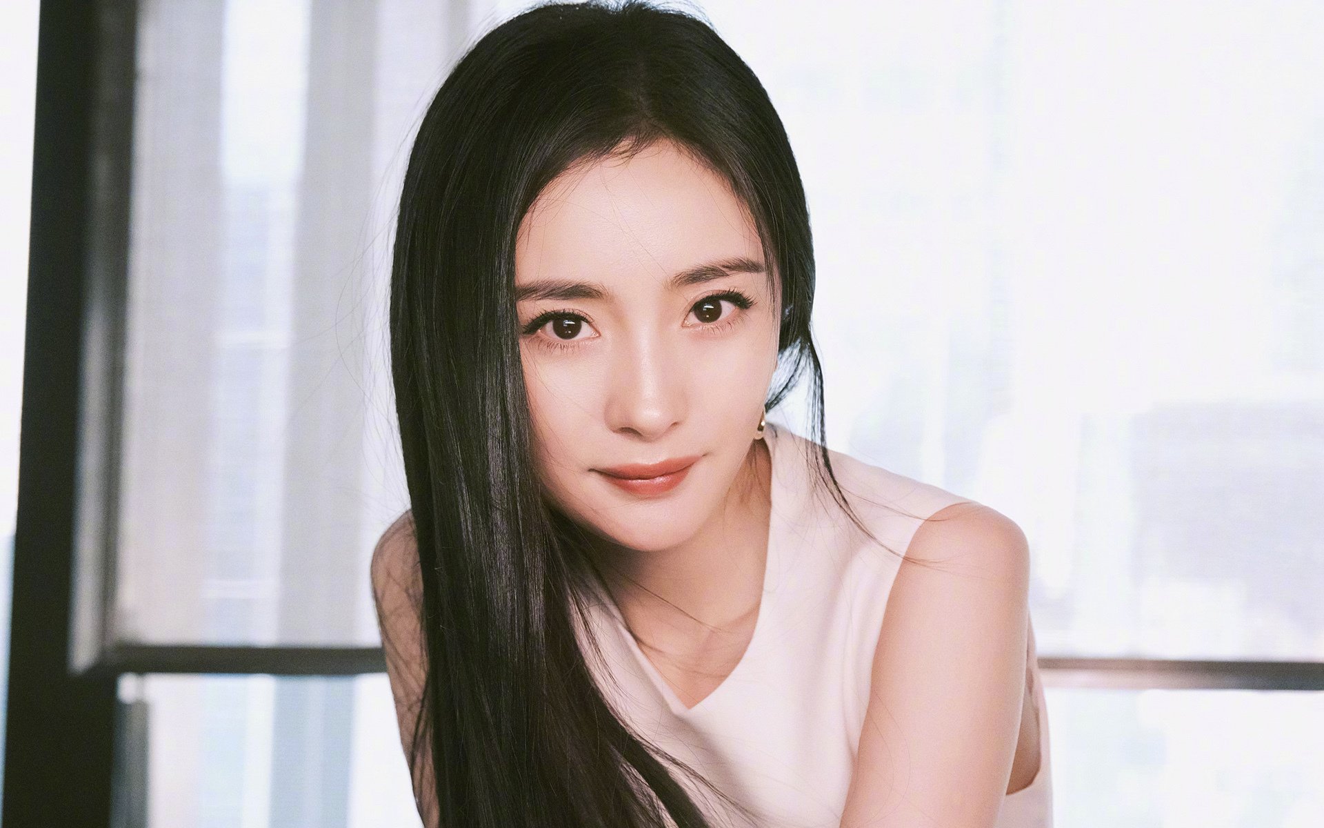 爱游戏平台-五大联赛主帅在高压时刻换人策略揭秘，五大联赛球员转会新闻