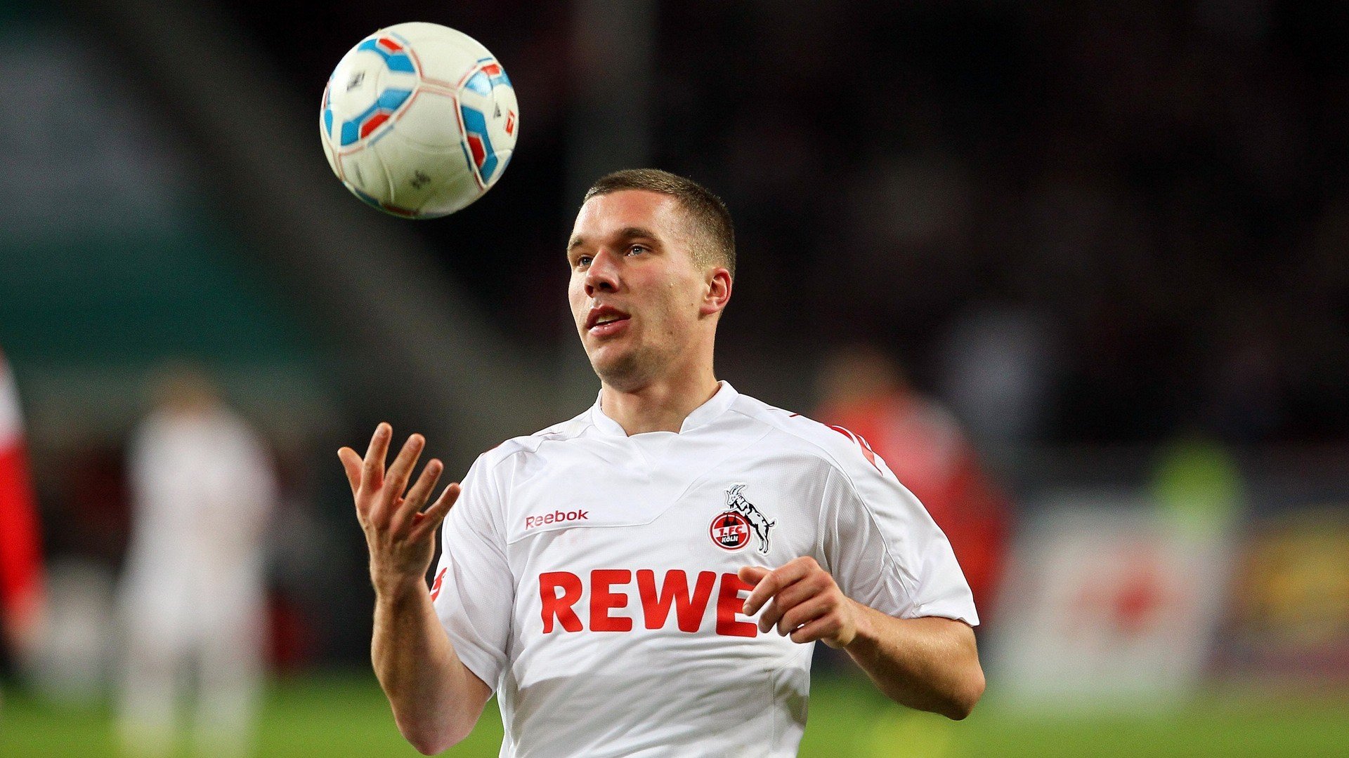 世界杯：美洲裁判对身体对抗更宽容 欧洲裁判吹罚更严谨